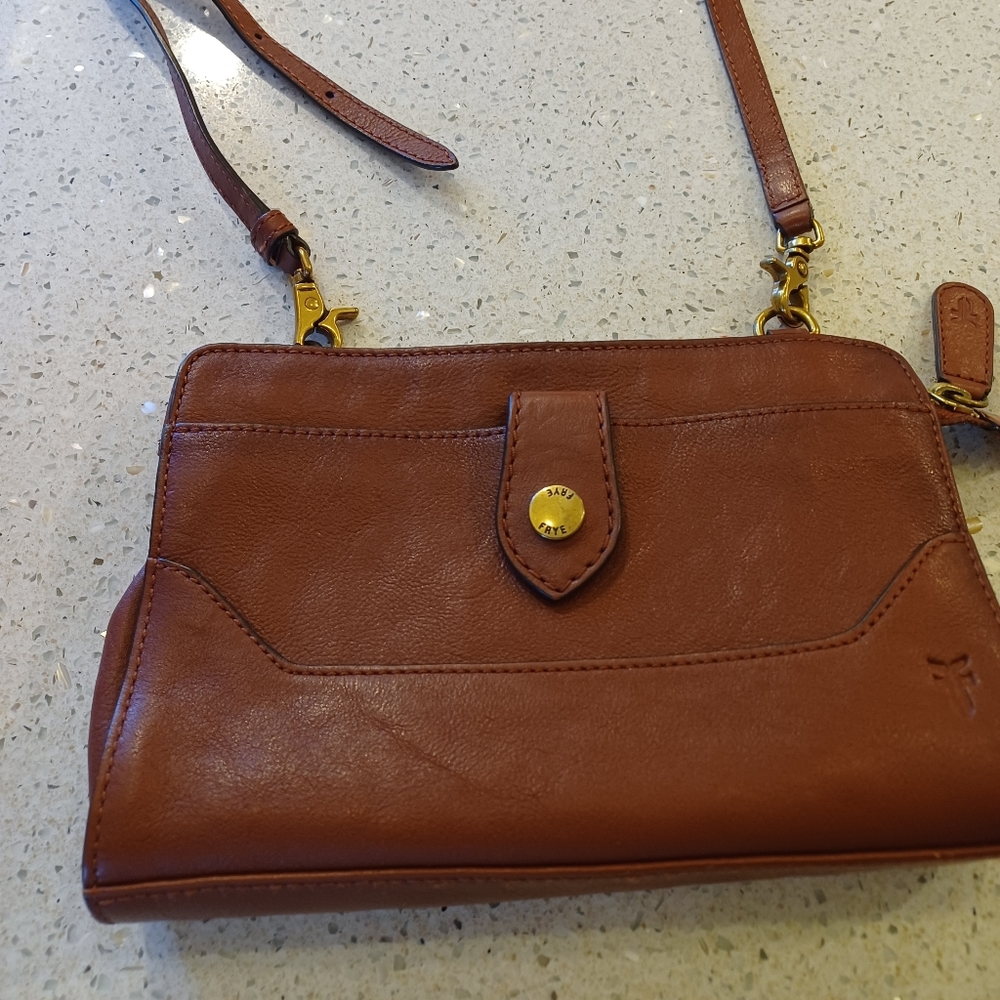 Beauty Frye crossbody bag